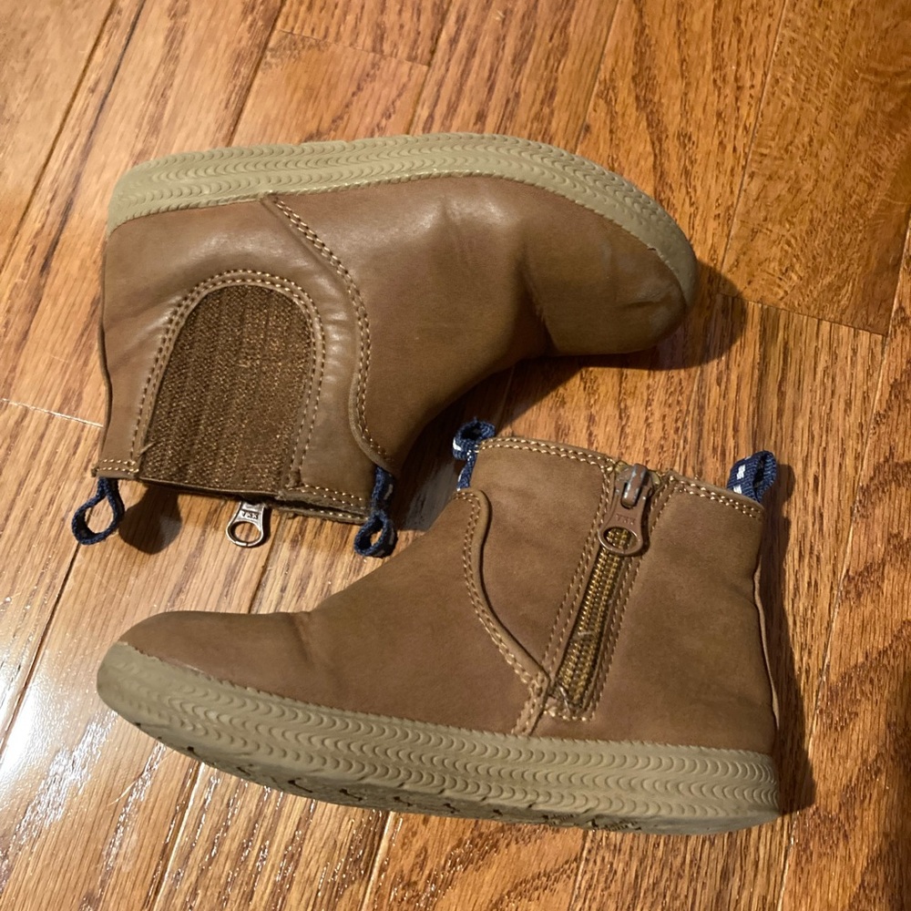 Cat & Jack Boy Tan Boots Side Zip Size 9